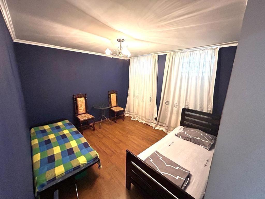 Booboo Flat In Italian Yard Appartement Tbilisi Buitenkant foto