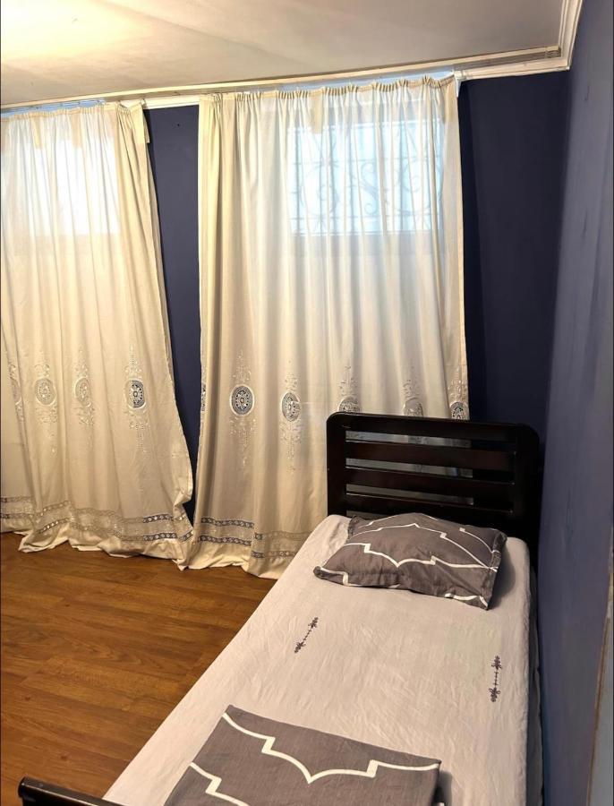 Booboo Flat In Italian Yard Appartement Tbilisi Buitenkant foto